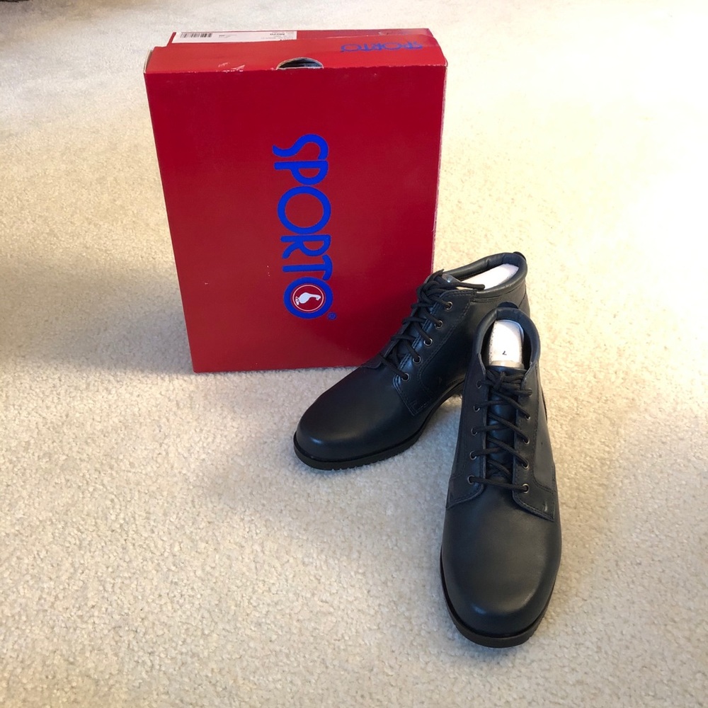 Lucy navy blue lace-up boots